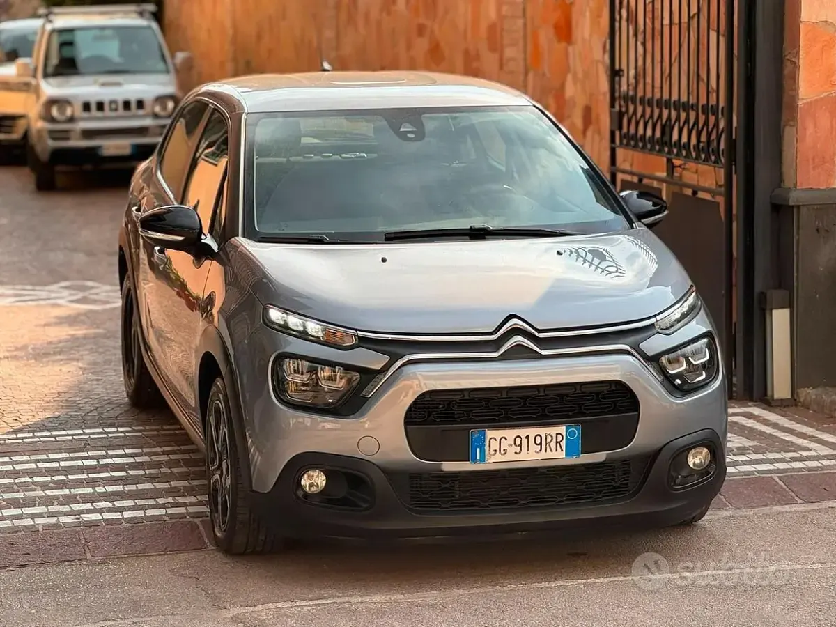 Usata Citroën C3 Shine 102 CV (75 kW) 2021 Grigio Utilitaria
