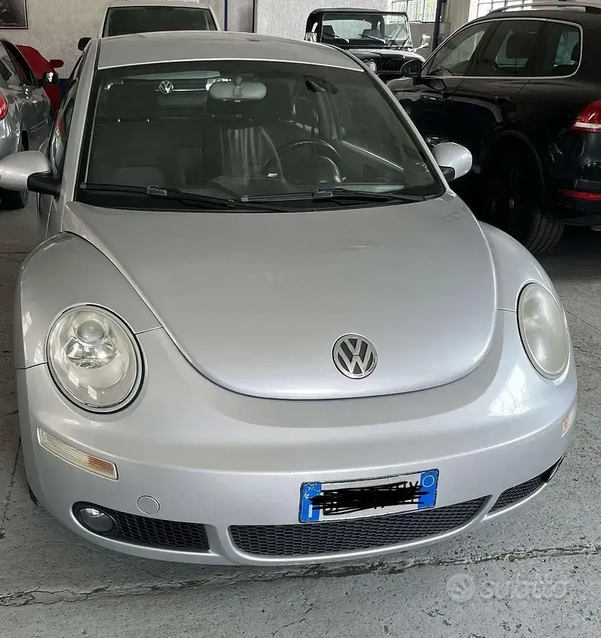 Usata VW New Beetle 105 CV (77 kW) 2006 Grigio Utilitaria