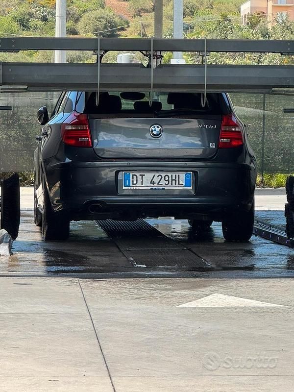 Usata BMW 120 163 CV (119 kW) 2009 Grigio Utilitaria
