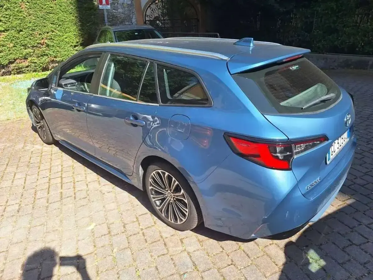 Usata Toyota Corolla Business Edition 179 CV (131 kW) 2020 Blu/azzurro Station wagon