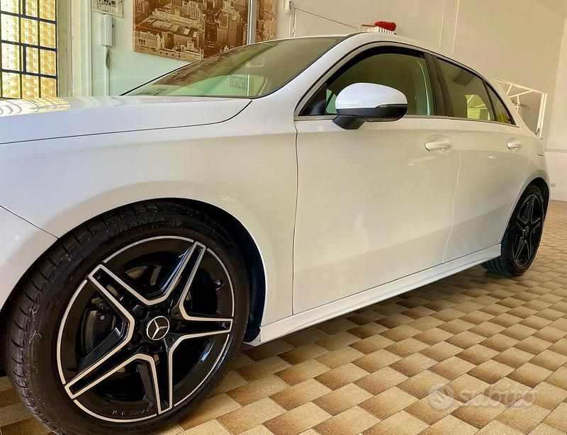 Usata Mercedes A180 AMG line 2019