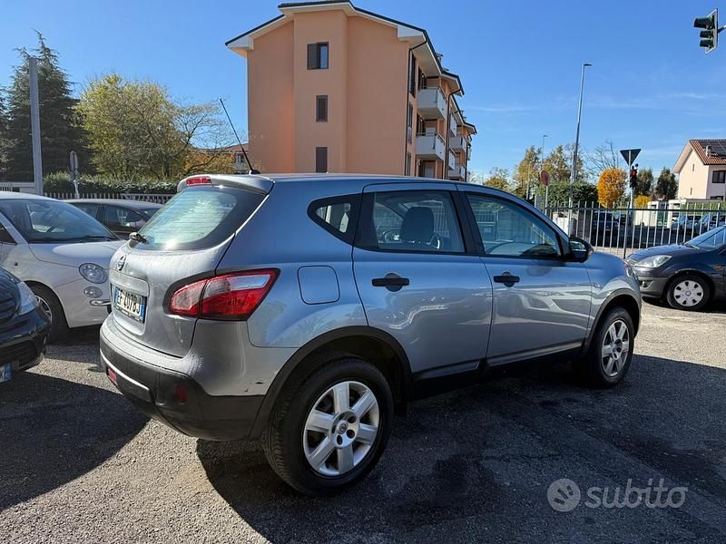 Usata Nissan Qashqai Tekna 115 CV (84 kW) 2010 Grigio SUV