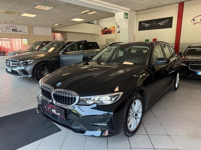 Usata BMW 318 Advantage 150 CV (110 kW) 2020 Nero Station wagon