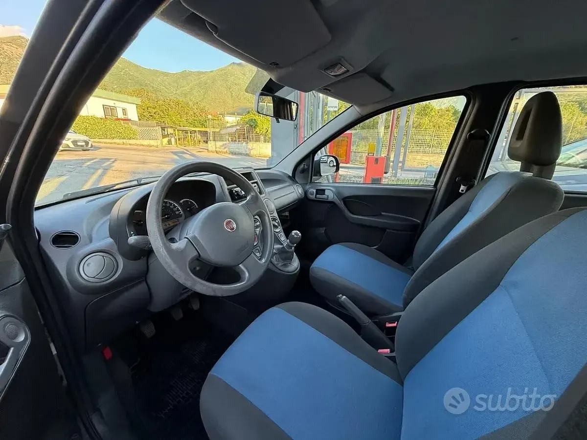 Usata Fiat Panda Active 69 CV (50 kW) 2012 Grigio Utilitaria