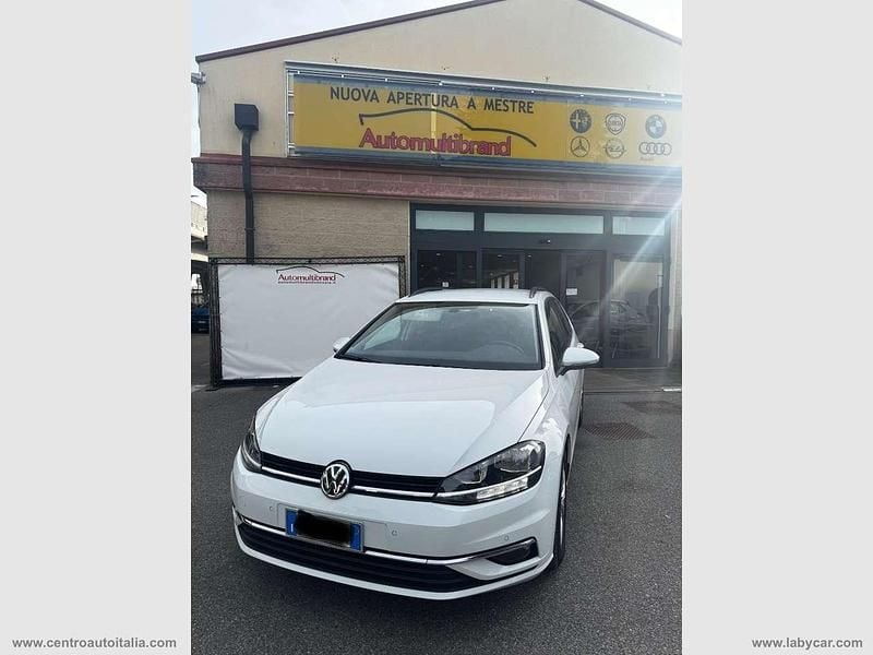 Usata VW Golf VII Executive 116 CV (85 kW) 2017 Bianco Station wagon