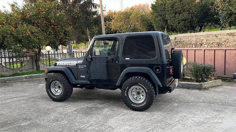 Occasion Jeep Wrangler 1997 Noir SUV