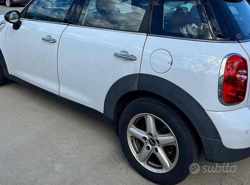 Usata Mini Cooper Countryman 2012 Bianco SUV
