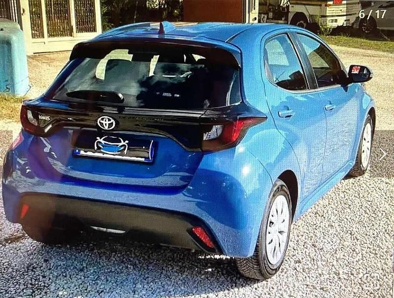 Usata Toyota Yaris Active 69 CV (50 kW) 2020 Blu/azzurro Berlina