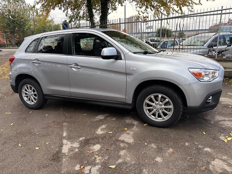 Usata Mitsubishi ASX Invite 150 CV (110 kW) 2012 Argento SUV