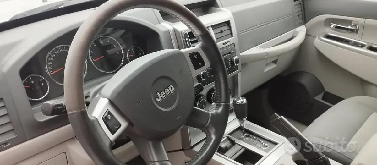 Usata Jeep Cherokee 177 CV (130 kW) 2008 SUV