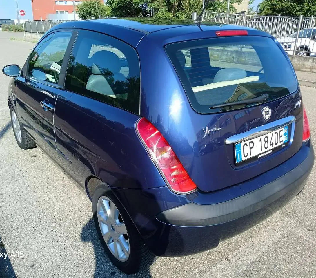 Usata Lancia Ypsilon 69 CV (50 kW) 2004 Vernice metallizzata Utilitaria