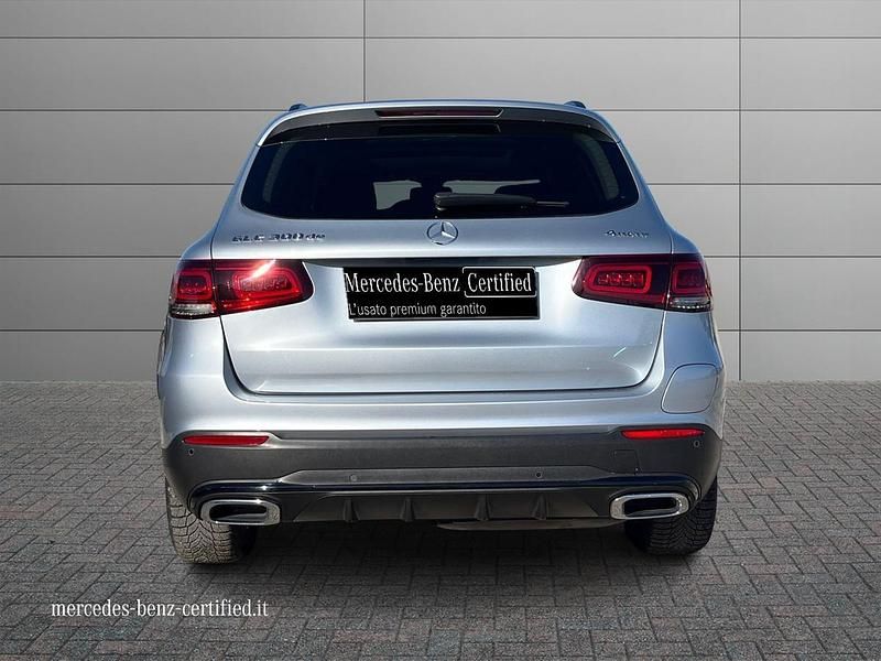 Usata Mercedes GLC300e Premium 194 CV (142 kW) 2021 Argento hightech SUV
