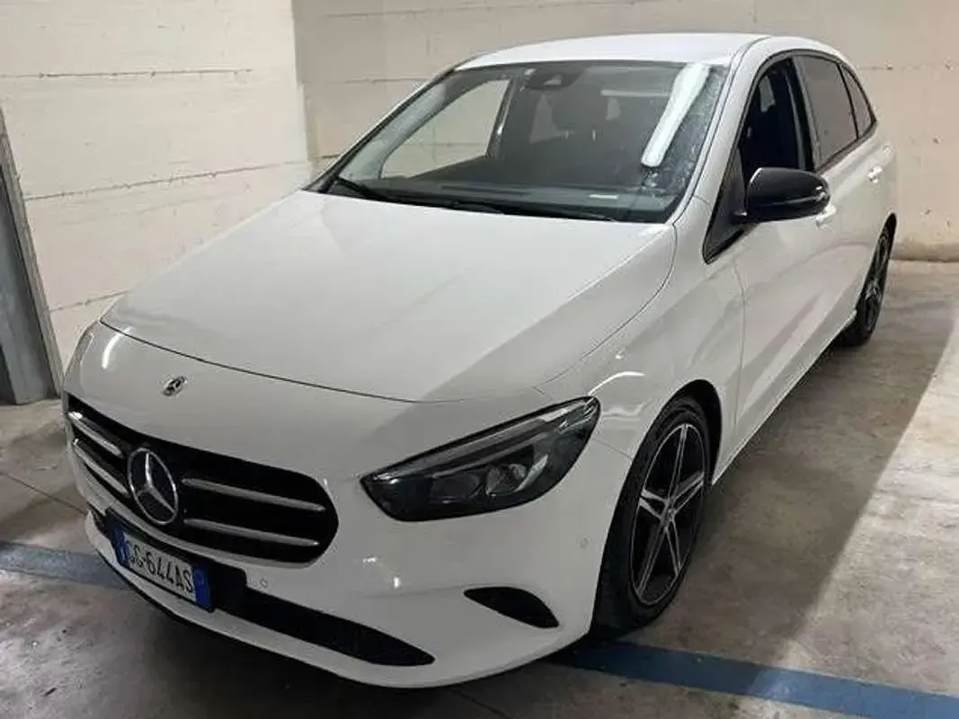 Usata Mercedes B200 150 CV (110 kW) 2021 Bianco Utilitaria