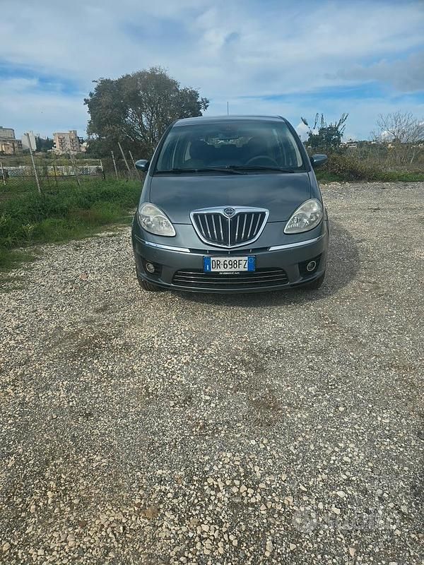 Usata Lancia Musa 2006 Grigio Monovolume