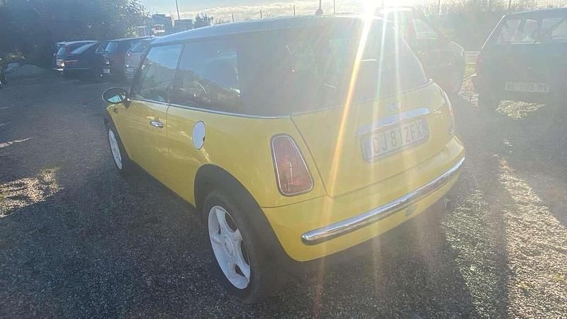 Usata Mini Cooper 116 CV (85 kW) 2005 Utilitaria
