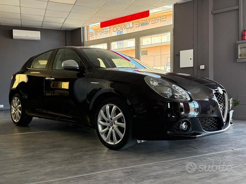Usata Alfa Romeo Giulietta Super 120 CV (88 kW) 2018 Nero Utilitaria