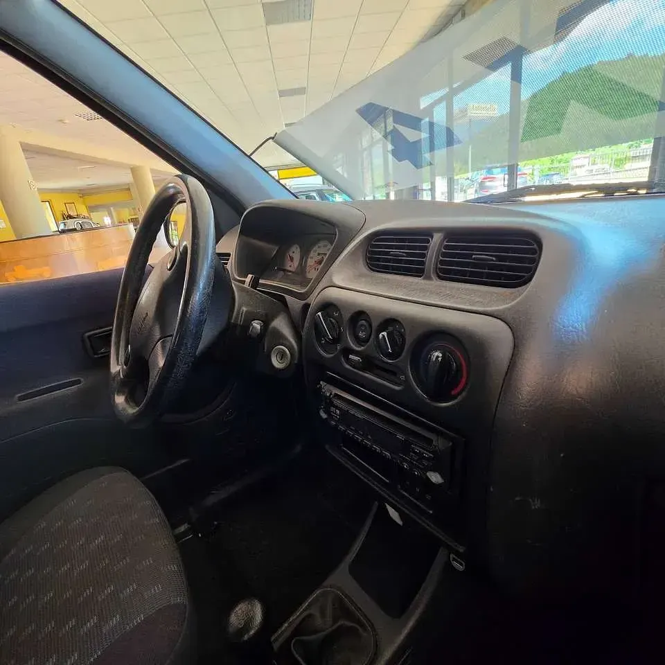 Usata Daihatsu Terios 86 CV (63 kW) 2004 Argento SUV