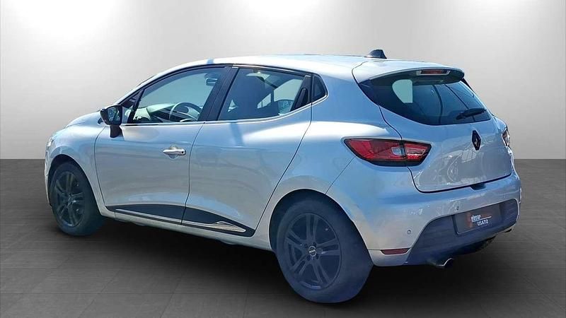 Usata Renault Clio IV Zen 75 CV (55 kW) 2017 Argento Berlina