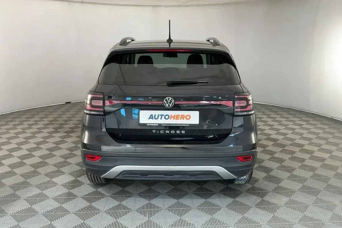 Usata VW T-Cross Advance 110 CV (80 kW) 2021 Nero SUV