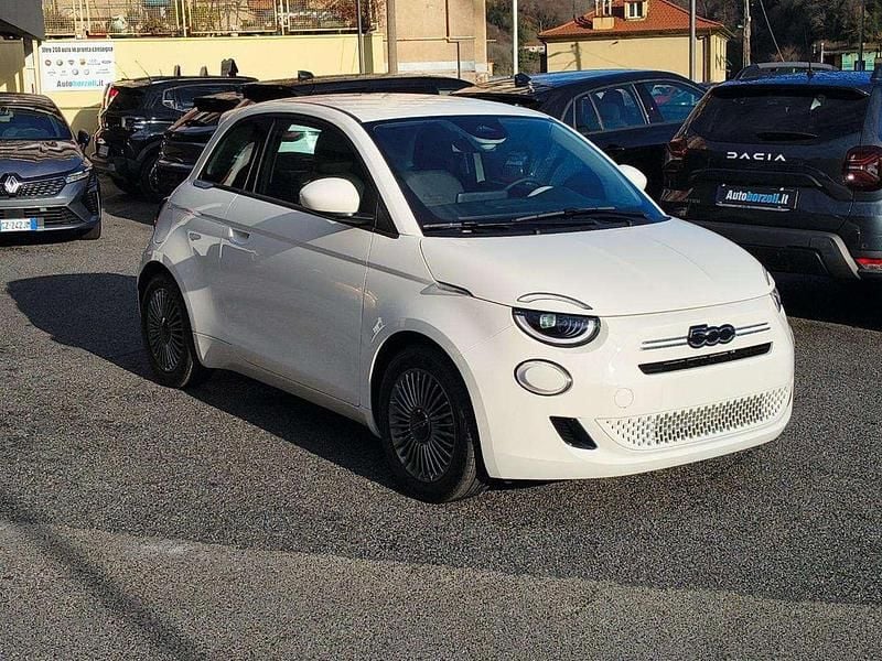 Nuova Fiat 500 65 CV (47 kW) 2026 Bianco pastello Berlina