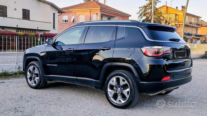 Usata Jeep Compass Limited 120 CV (88 kW) 2019 Nero SUV