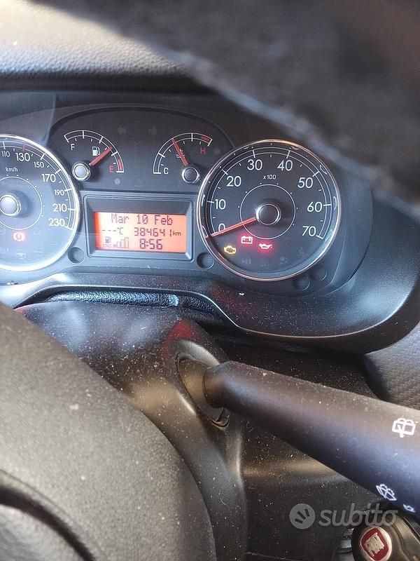 Usata Fiat Grande Punto 77 CV (56 kW) 2009 Utilitaria