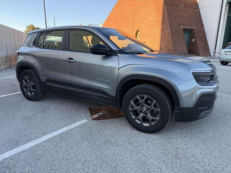 Usata Jeep Avenger Longitude 101 CV (74 kW) 2024 Grigio SUV