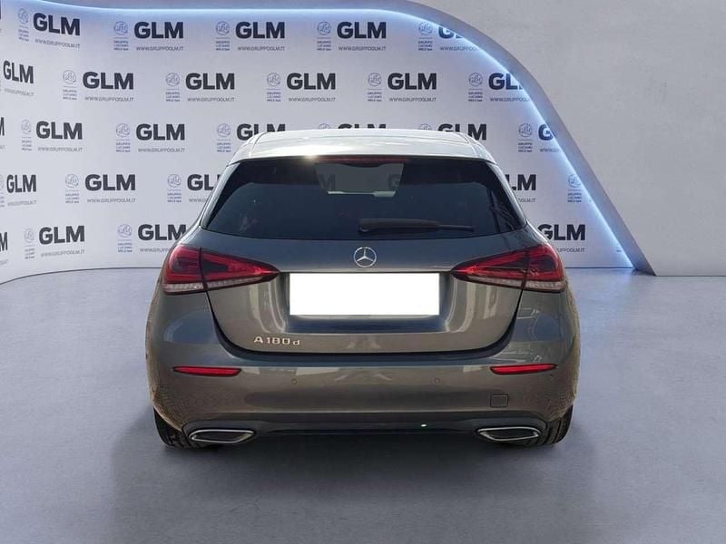 Usata Mercedes A180 116 CV (85 kW) 2018 Grigio Utilitaria