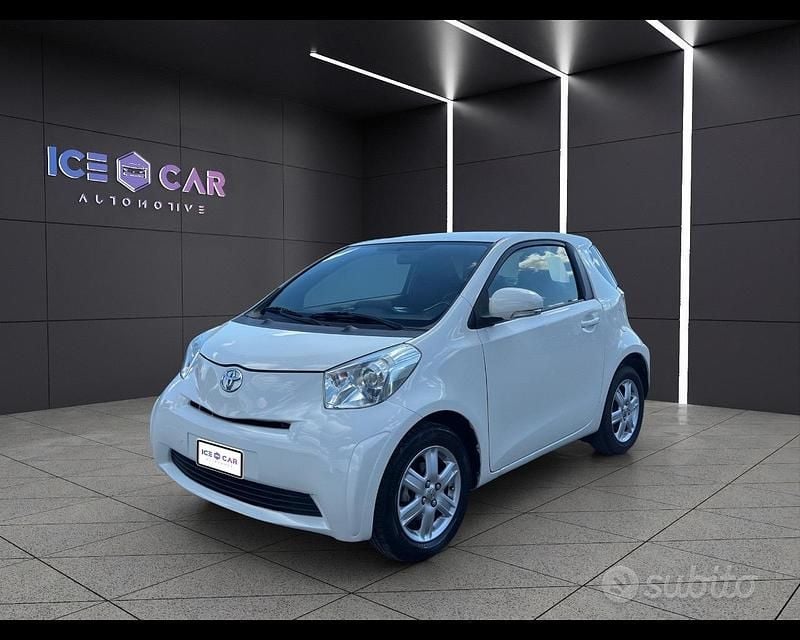 Usata Toyota iQ 68 CV (50 kW) 2009 Bianco Utilitaria