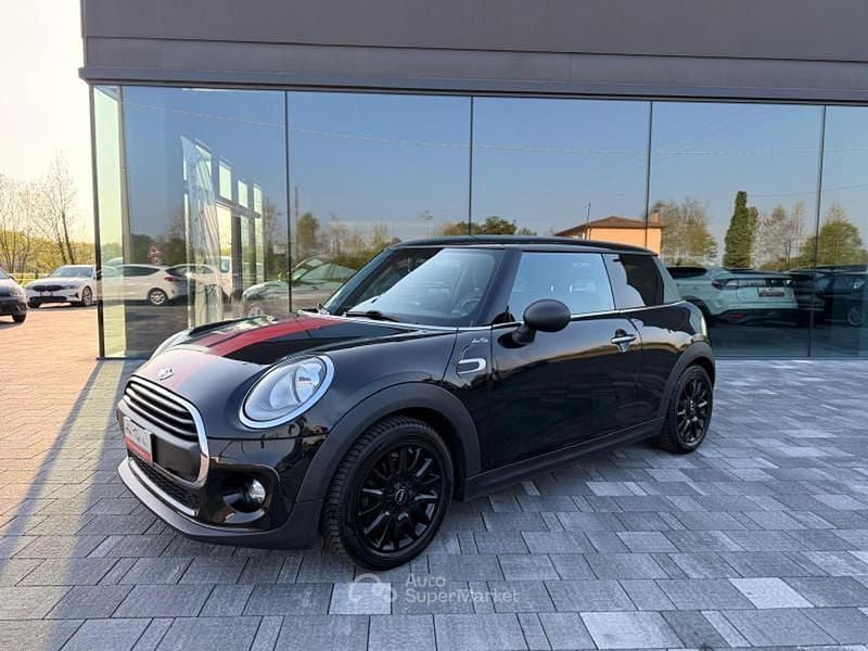 Usata Mini ONE 102 CV (75 kW) 2017 Nero Utilitaria