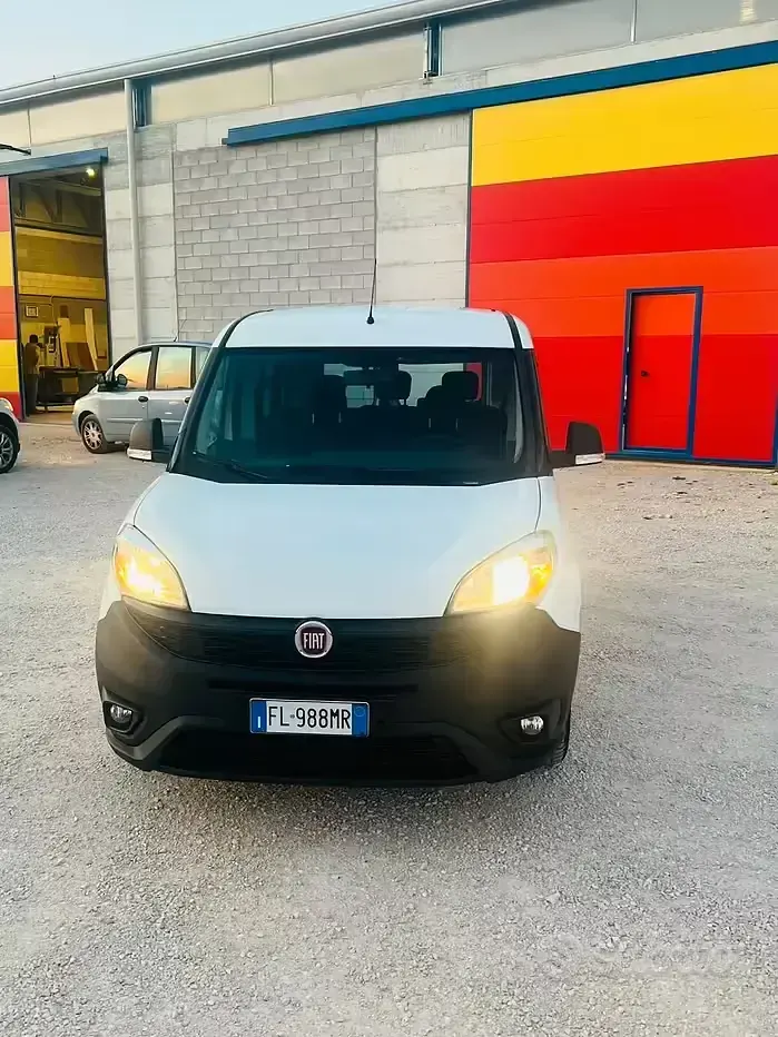 Usata Fiat Doblò 95 CV (69 kW) 2018 Bianco Monovolume