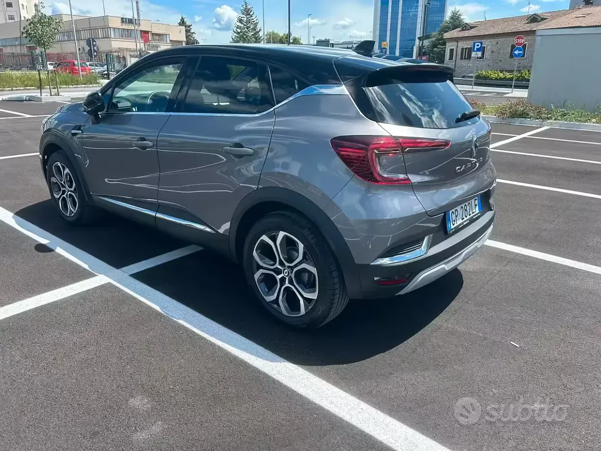 Usata Renault Captur 101 CV (74 kW) 2023 SUV