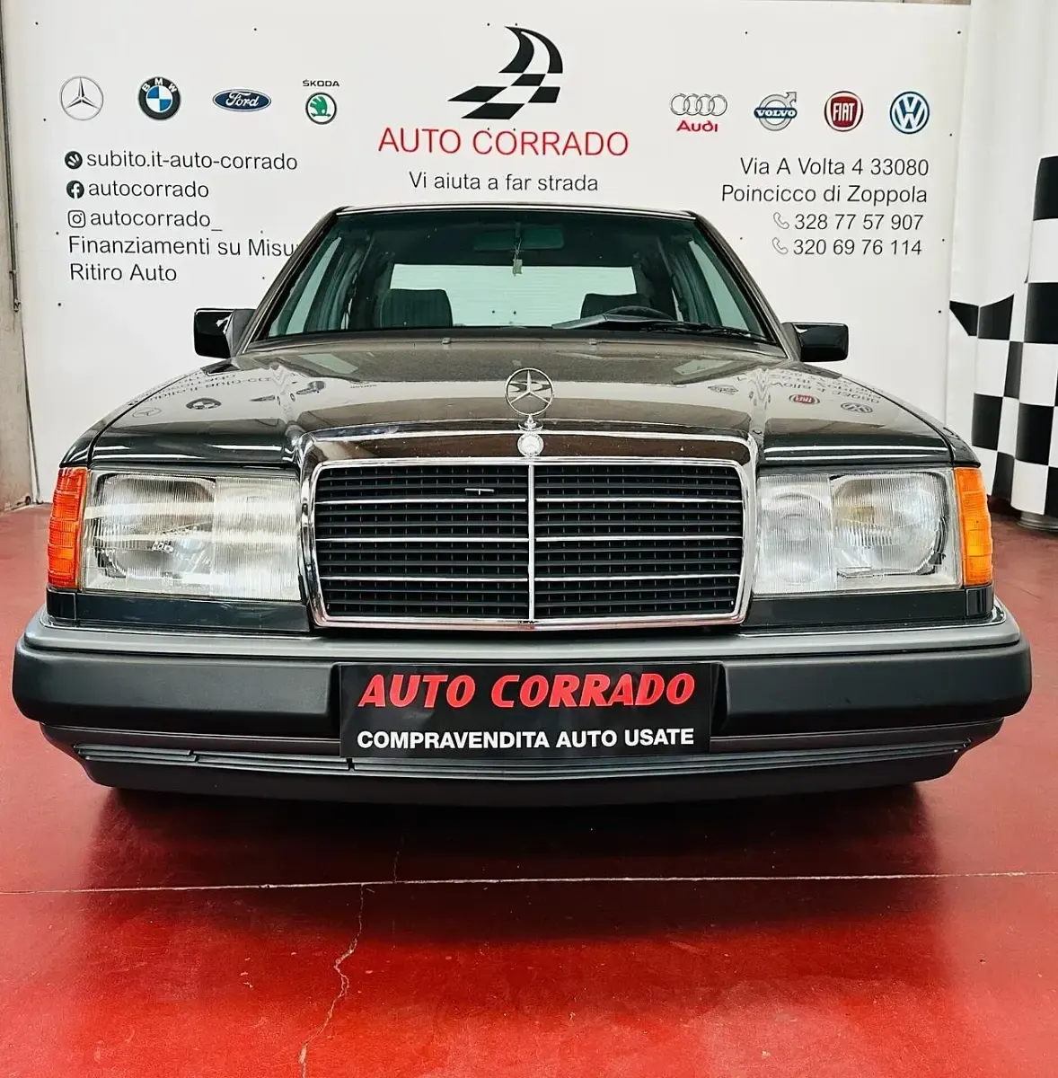 Usata Mercedes 200 122 CV (89 kW) 1991 Grigio Berlina