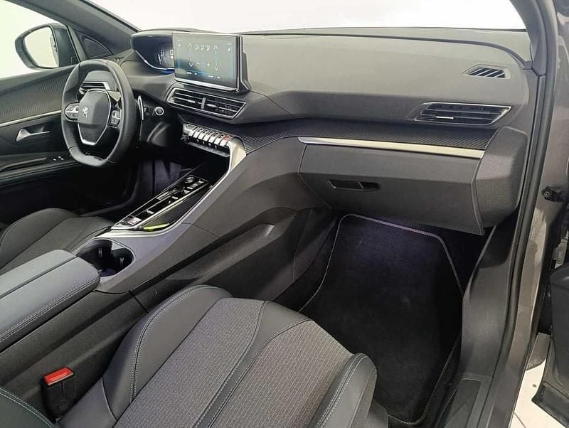 Usata Peugeot 5008 Allure 131 CV (96 kW) 2024 Grigio scuro Monovolume