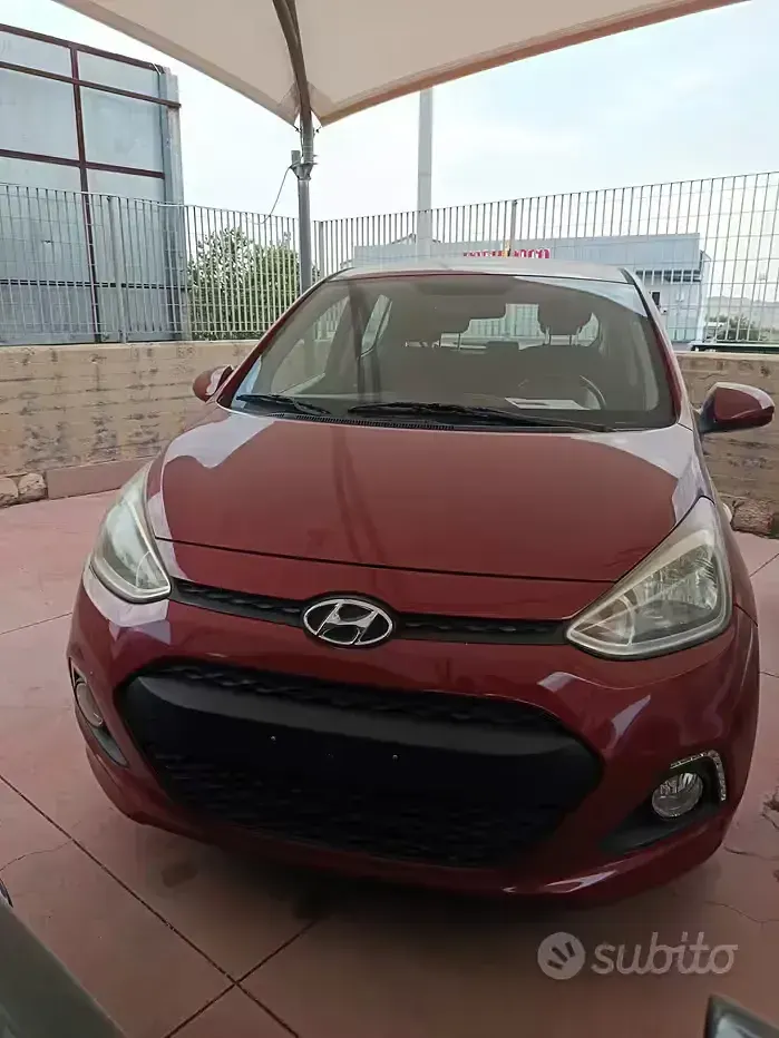 Usata Hyundai i10 Classic 66 CV (48 kW) 2014 Rosso Utilitaria