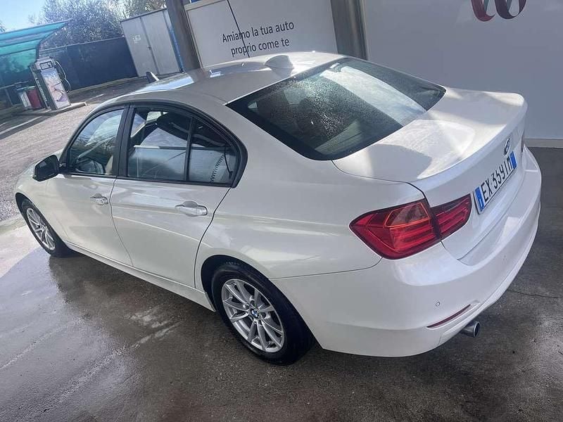 Usata BMW 318 Comfort Edition 143 CV (105 kW) 2014 Berlina