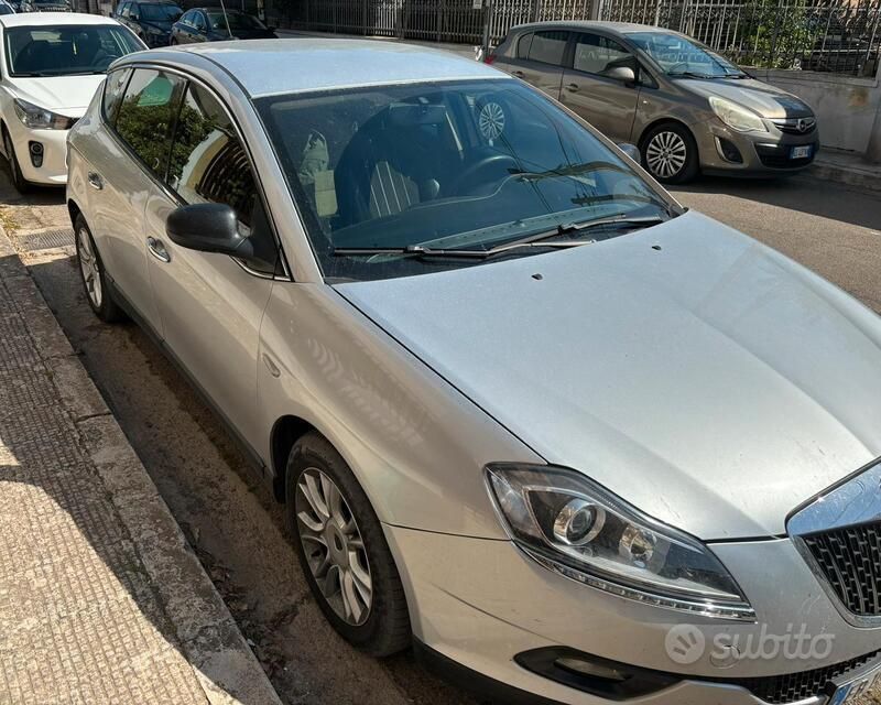 Usata 2010 Lancia Delta Due volumi | 3300 € (Buon prezzo) - Immagine 1/3