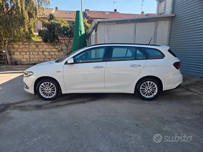 Usata Fiat Tipo Life 130 CV (95 kW) 2021 Bianco Station wagon