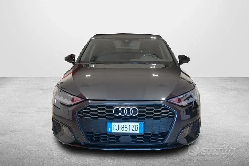 Usata Audi A3 Business 150 CV (110 kW) 2022 Grigio Berlina