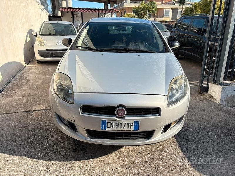 Usata Fiat Bravo 90 CV (66 kW) 2012 Grigio Utilitaria