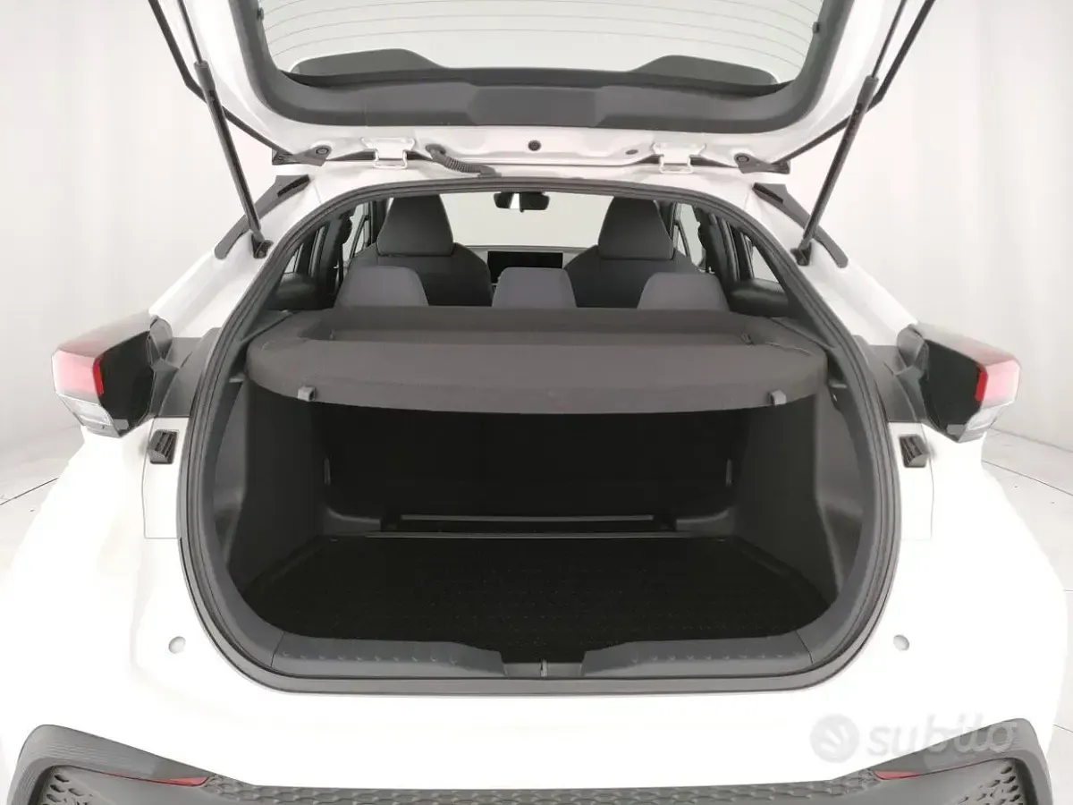 Nuova Toyota C-HR Active 98 CV (72 kW) 2026 Bianco SUV