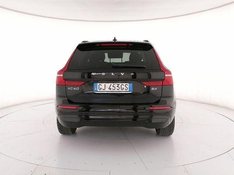 Usata Volvo XC60 Momentum 197 CV (144 kW) 2022 Nero SUV