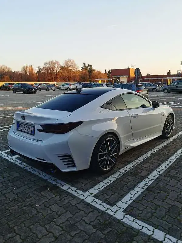 Usata Lexus RC300h Sport Line 181 CV (133 kW) 2016 Bianco Coupé