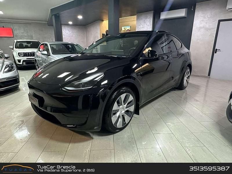 Nero Usata 2023 Tesla Model Y Standard Range SUV | 31.500 € (Buon prezzo) - Immagine 1/4