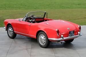 Używany Alfa Romeo Giulia Veloce 112 KM (82 kW) 1965 Czerwony Kabriolet