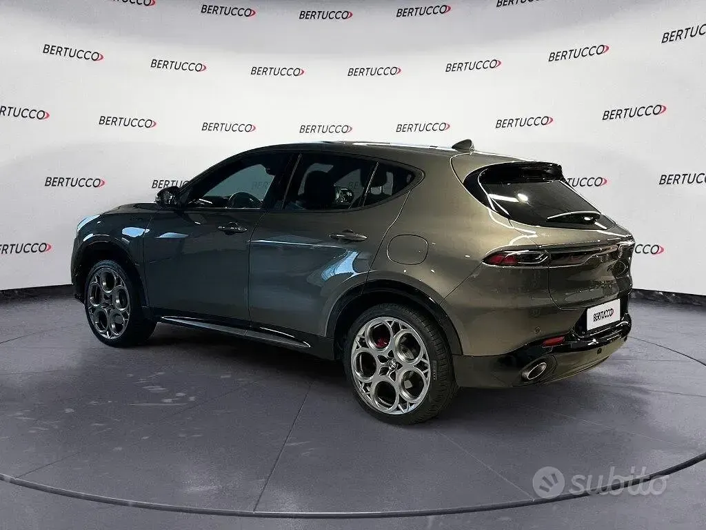 Usata Alfa Romeo Tonale Edizione Speciale 279 CV (205 kW) 2023 Grigio SUV
