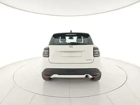 Usata Fiat 600 110 CV (80 kW) 2025 Bianco SUV
