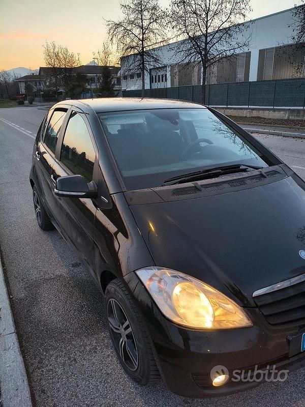 Usata Mercedes A150 95 CV (69 kW) 2010 Nero Berlina