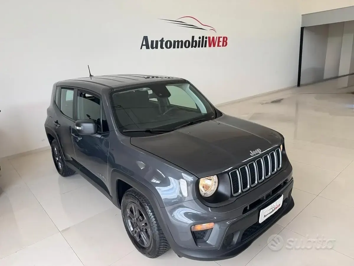 Begagnad Jeep Renegade Longitude 130 HK (95 kW) 2023 Grå SUV