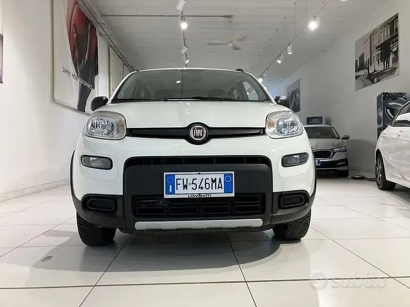 Usata Fiat Panda 4x4 S 86 CV (63 kW) 2019 Bianco Utilitaria